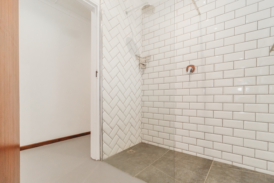 7 Bedroom Property for Sale in Loerie Park Western Cape